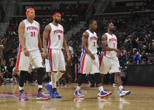 开赛！桐庐上演马术“巅峰对决”（赛事打响！桐庐上演马术巅峰之战）