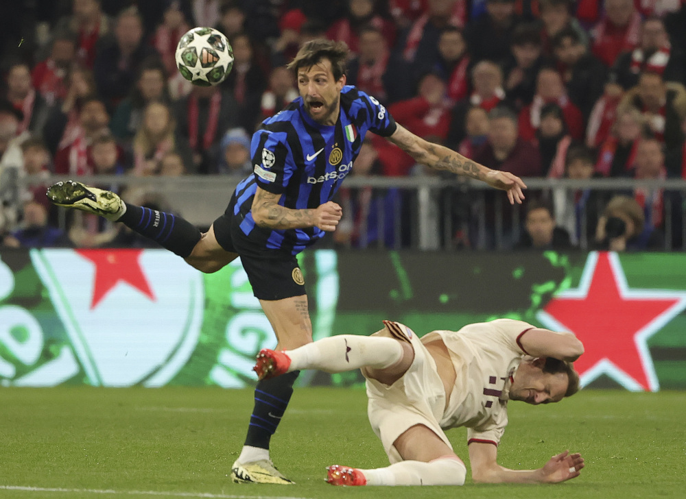 9次扑救力保零封，弗莱肯当选曼城vs勒沃库森全场最佳（狂揽9次扑救零封，弗莱肯加冕曼城对勒沃库森全场最佳）