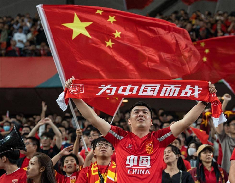 名记：利物浦中场莫顿将在周二正式签约加盟里昂（权威记者：利物浦中场莫顿将于周二完成签约，加盟里昂）