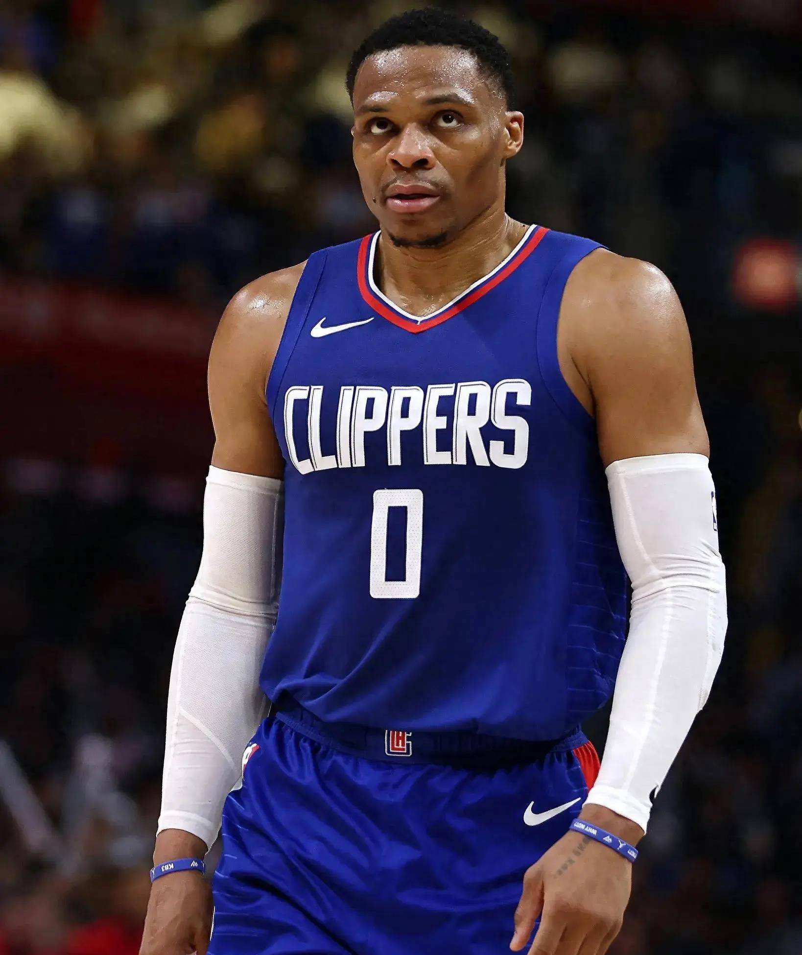 国足U17面对巴林全场19次射门10次射正，对手0射门（U17国足对阵巴林：19次射门10次射正，对手全场0射）