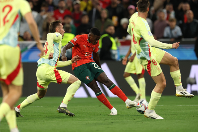 斯帕莱蒂：所有人都不满意，某些时刻连最低限度都没达到（斯帕莱蒂：无人满意，某些阶段连基本水准都未达标）