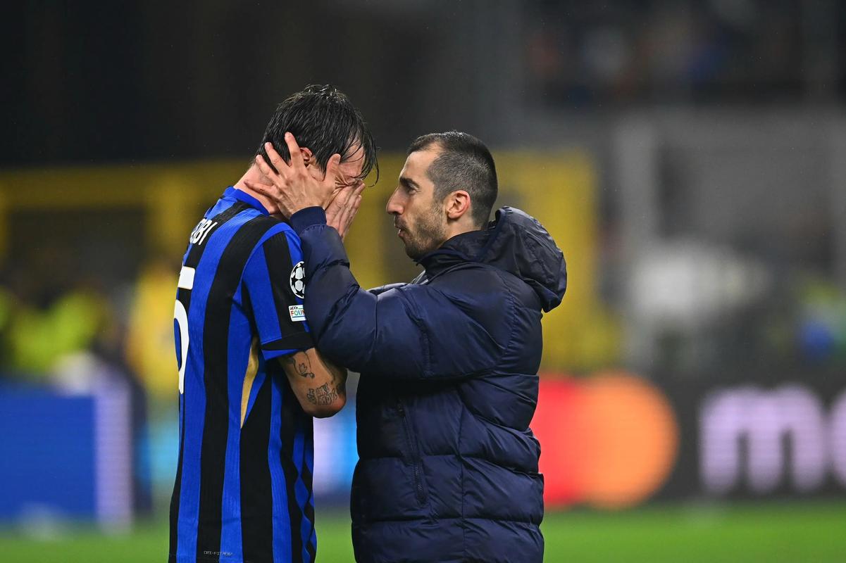 前曼联竞购者：我希望和拉爵合作，提供曼联5年3.75亿镑赞助（前曼联竞购者盼与拉爵联手，拟向曼联提供5年3.75亿镑赞助）