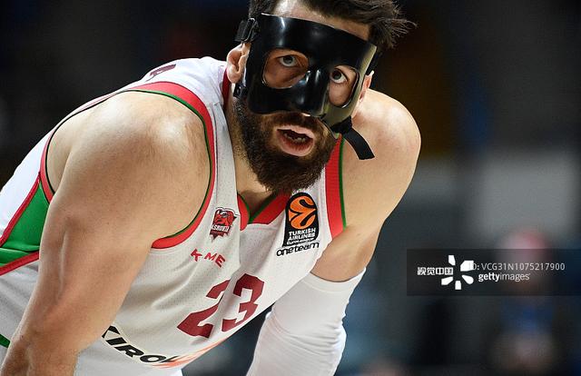 马卡评选无缘世界杯11人阵容：姆伯莫、弗拉霍维奇和索博在列（马卡评出无缘世界杯最佳11人：姆伯莫、弗拉霍维奇、索博上榜）