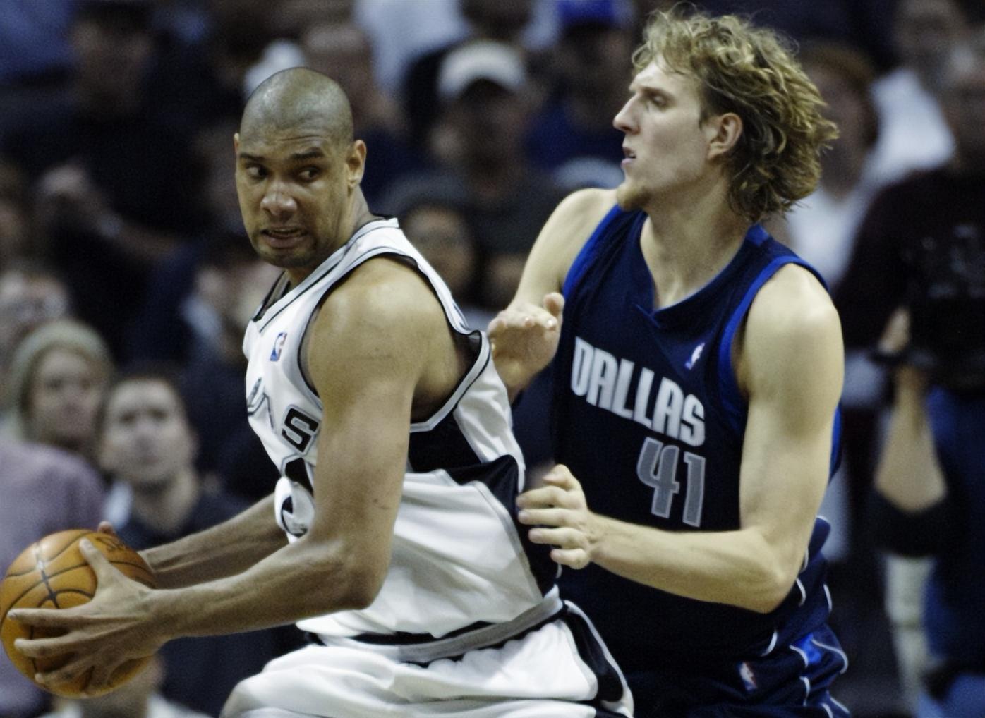 记者：阿隆索未进更衣室，卡瓦哈尔批裁判反被回呛是荒谬借口（记者称阿隆索未进更衣室，卡瓦哈尔质疑裁判被回击：荒谬借口）