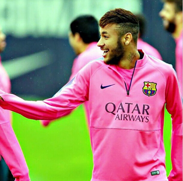 世体：诺坎普施工工人中出现一例肺结核，大约50人发起了抗议（世体：诺坎普工地曝出一例肺结核，约50人发起抗议）