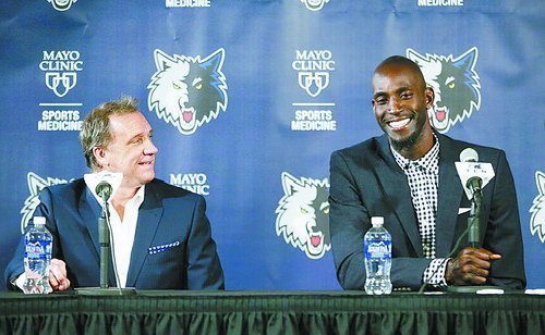 提前晋级女足亚冠8强，常卫魏：感谢老队员们的咬牙坚持（女足亚冠提前锁定八强，常卫魏致谢老将顽强坚守）