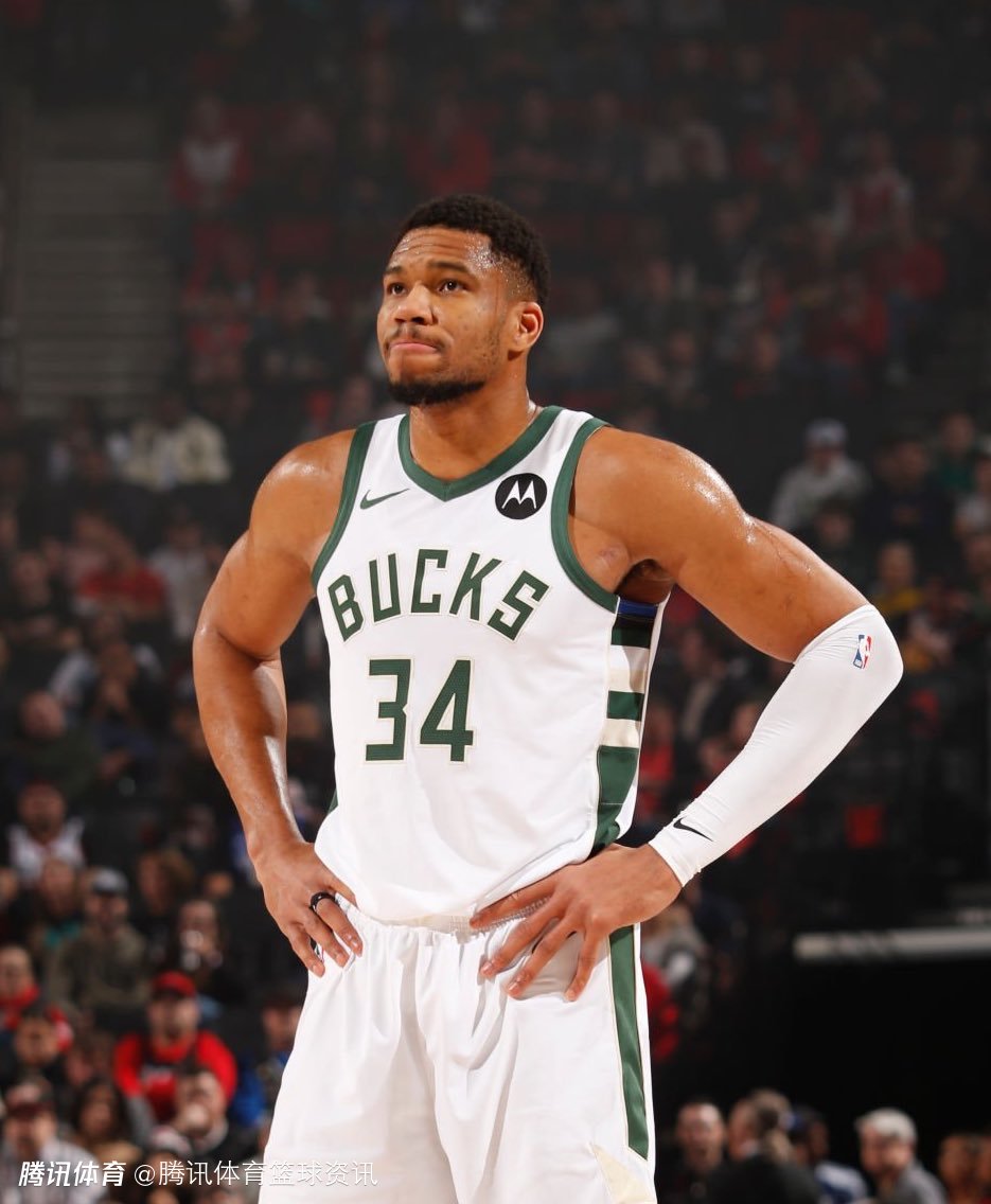 篮球勇士替补中锋贡献关键篮板（勇士替补内线摘下制胜篮板）