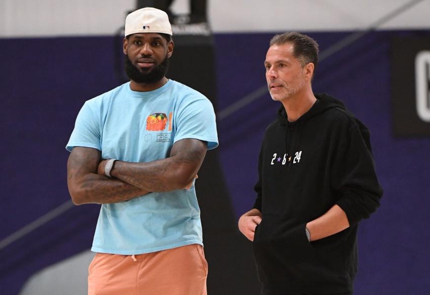 丹麦主帅谈埃里克森：毫无疑问的传奇，把半生都献给了国家队（丹麦主帅盛赞埃里克森：无可争议的传奇，为国家队奉献半生）