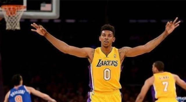 中超球队阵容分析：武汉三镇阵容变化,（中超观察：武汉三镇阵容变动解读）