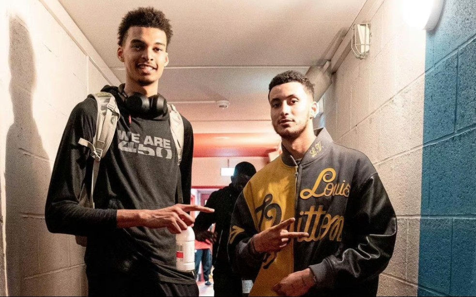 3000万天价小贝林厄姆陷低谷！父亲怒怼主帅，多特蒙德神锋或将被外租（3000万新星陷低迷！父亲怒批主帅，多特神锋或将被租借）