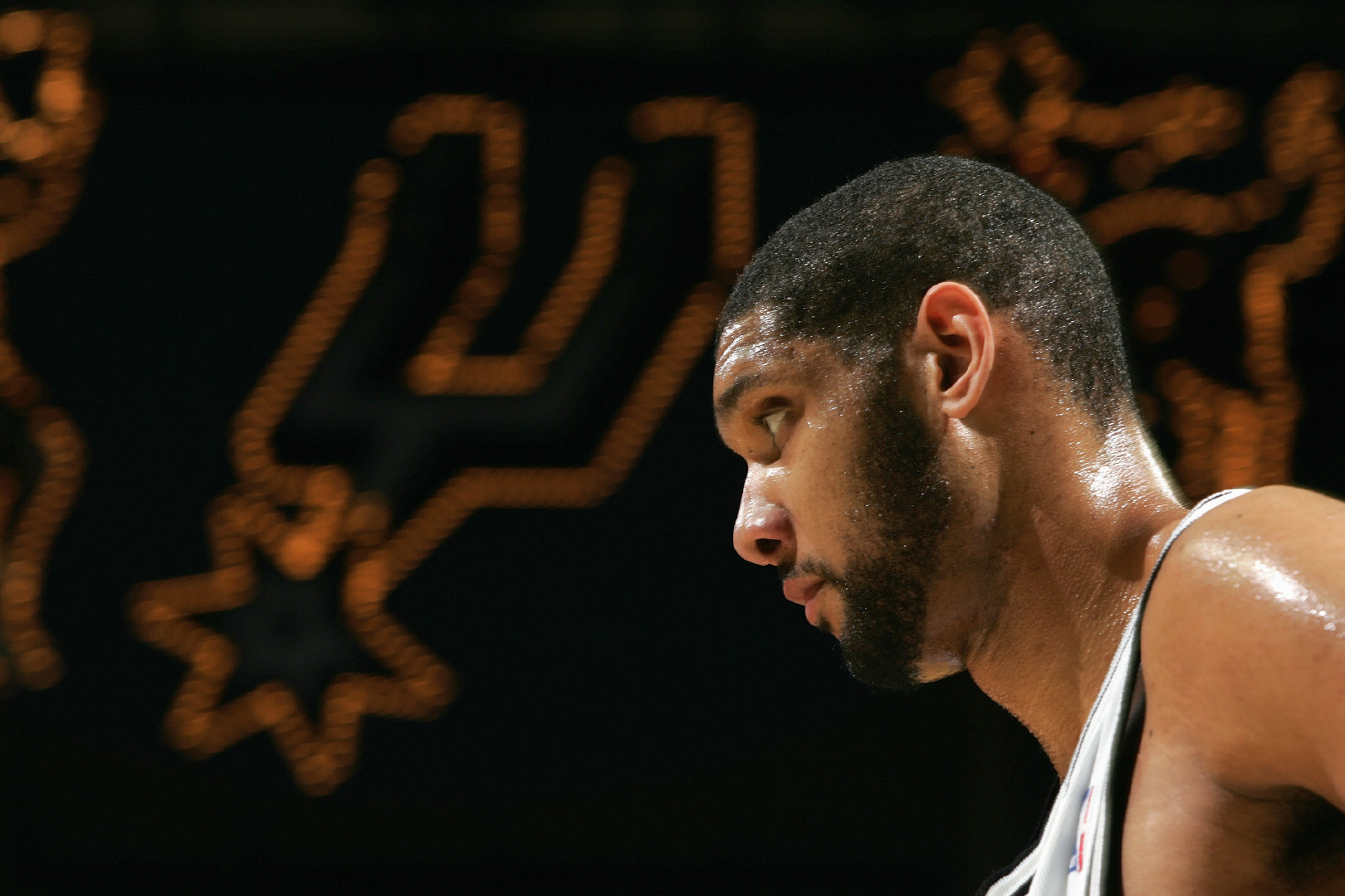 备受关注，伊万卡-特朗普的三个孩子作为梅西等人的球童入场（伊万卡-特朗普三名子女亮相，担任梅西等球星入场球童）