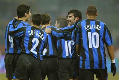 老友相见！麦克阿瑟双边卫重回墨尔本，今日将战旧主（旧地重游：麦克阿瑟边卫重返墨尔本，今日迎战前东家）