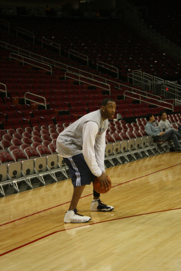 意媒：尤文冬窗很难签下贝尔纳韦，其3千万身价是主要障碍（意媒：尤文冬窗追贝尔纳韦受阻，3000万要价成最大难题）