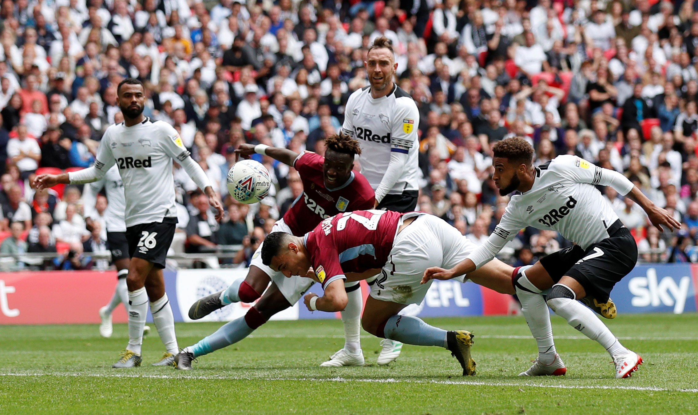 Goal发布2026年金球奖实力榜：凯恩居首，哈兰德第2，梅西第9（Goal公布2026年金球奖竞争力榜：凯恩第一，哈兰德第二，梅西第九）