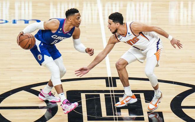 英媒：谢什科可能在两周后曼联对阵伯恩茅斯的比赛中回归（英媒称：谢什科有望在两周后曼联战伯恩茅斯时复出）