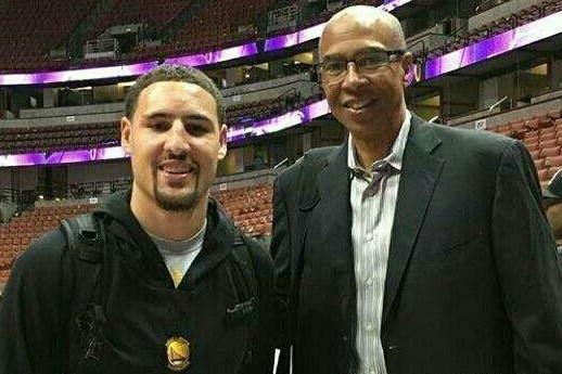 浙江队长比佩尼亚更香！大连别签长约了 弗兰克：首选中超 我的自律与生俱来（弗兰克称首选中超、自律天成；浙江队长力压佩尼亚，大连慎签长约）