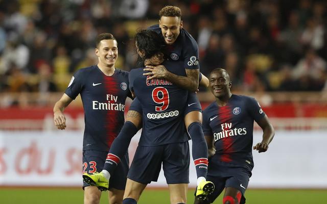 B费谈C罗被罚下：这是足球里会发生的事，他知道自己犯了错误（B费评C罗染红：赛场常见插曲，他已意识到自己的失误）