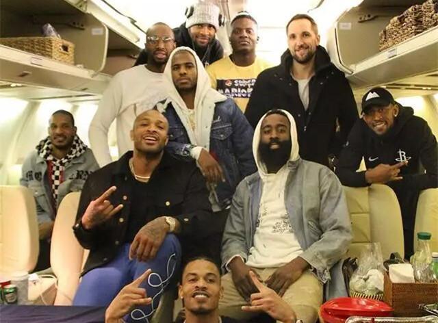 世界杯历史经典比赛回顾（历届世界杯经典对决回眸）