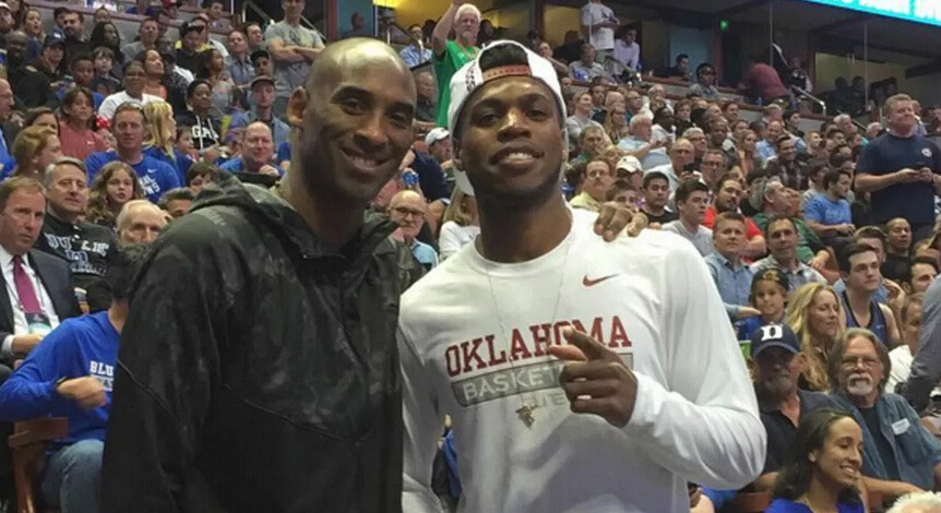 回顾科比辉煌的职业生涯（回望科比的传奇篮球生涯）